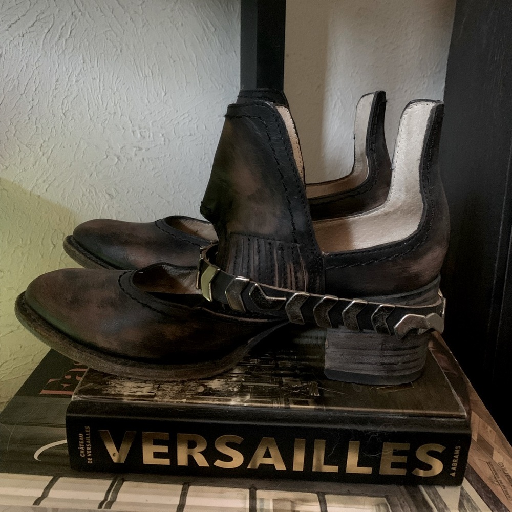Freebird Blade brown leather boots 7
